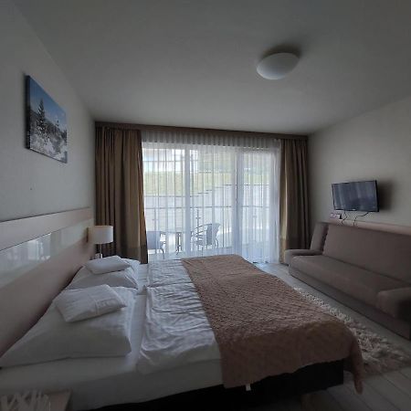 Apartament Sienna Czarna Gora Ischgl 18 エクステリア 写真