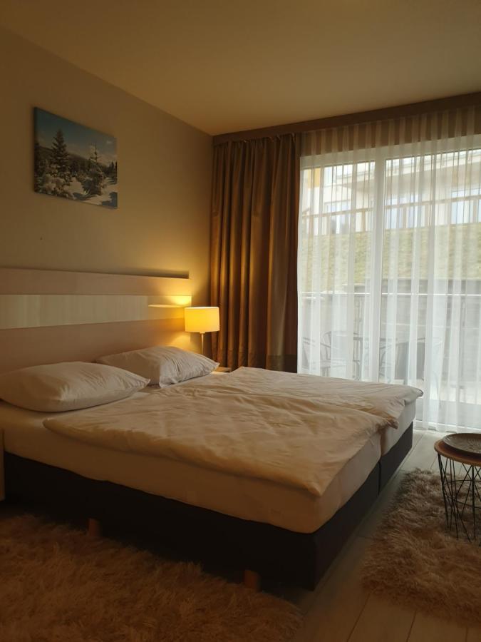 Apartament Sienna Czarna Gora Ischgl 18 エクステリア 写真