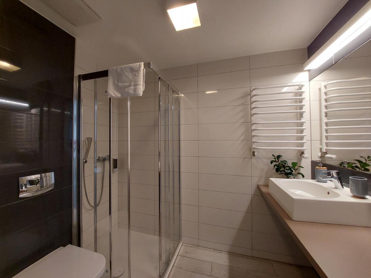 Apartament Sienna Czarna Gora Ischgl 18 エクステリア 写真