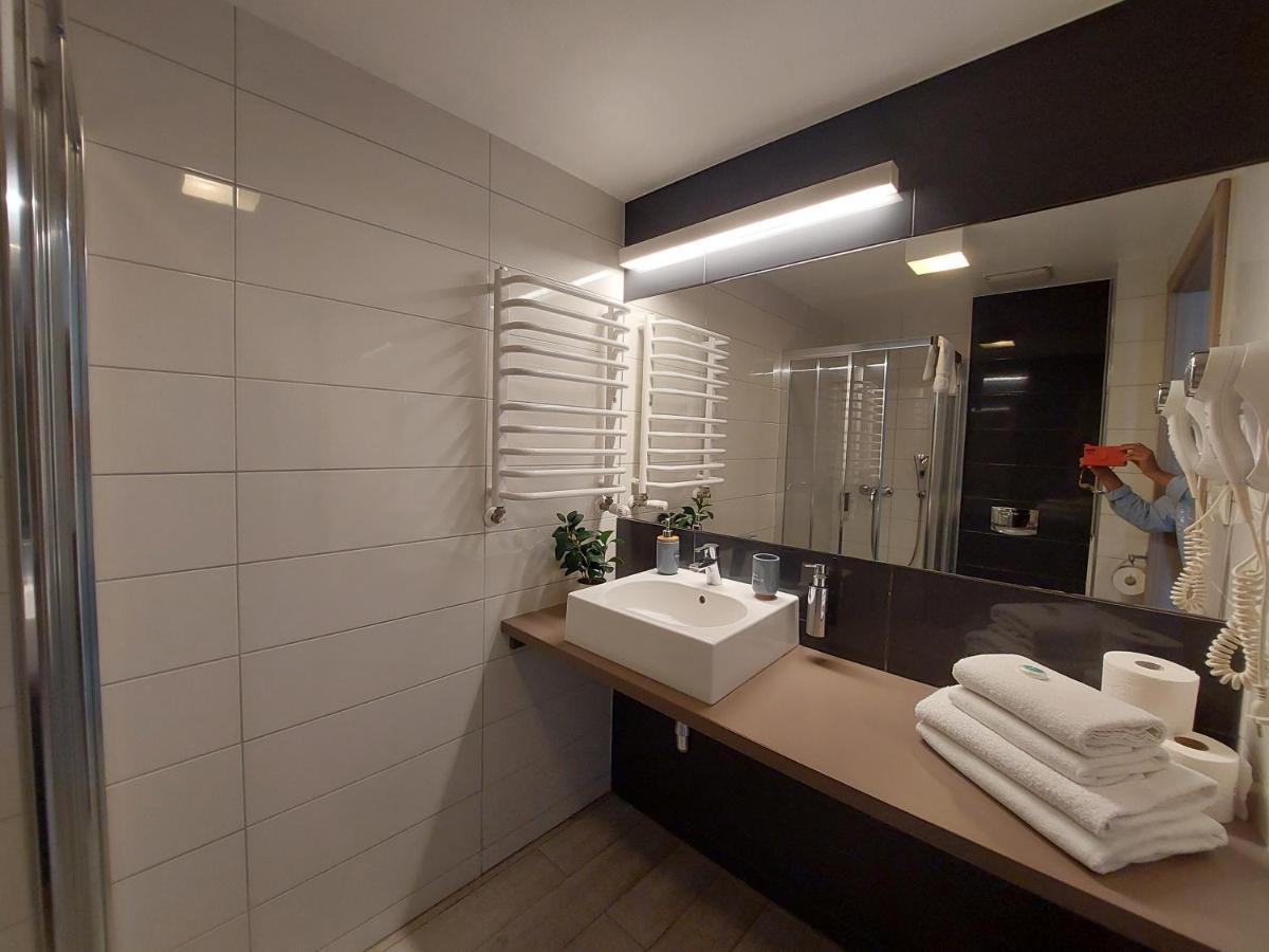 Apartament Sienna Czarna Gora Ischgl 18 エクステリア 写真
